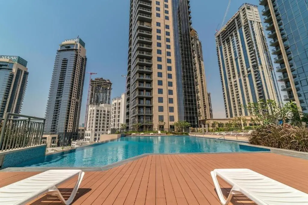 Harbour Views Tower L High Floor L Next To Park L Fits 2 Lejlighed Dubai