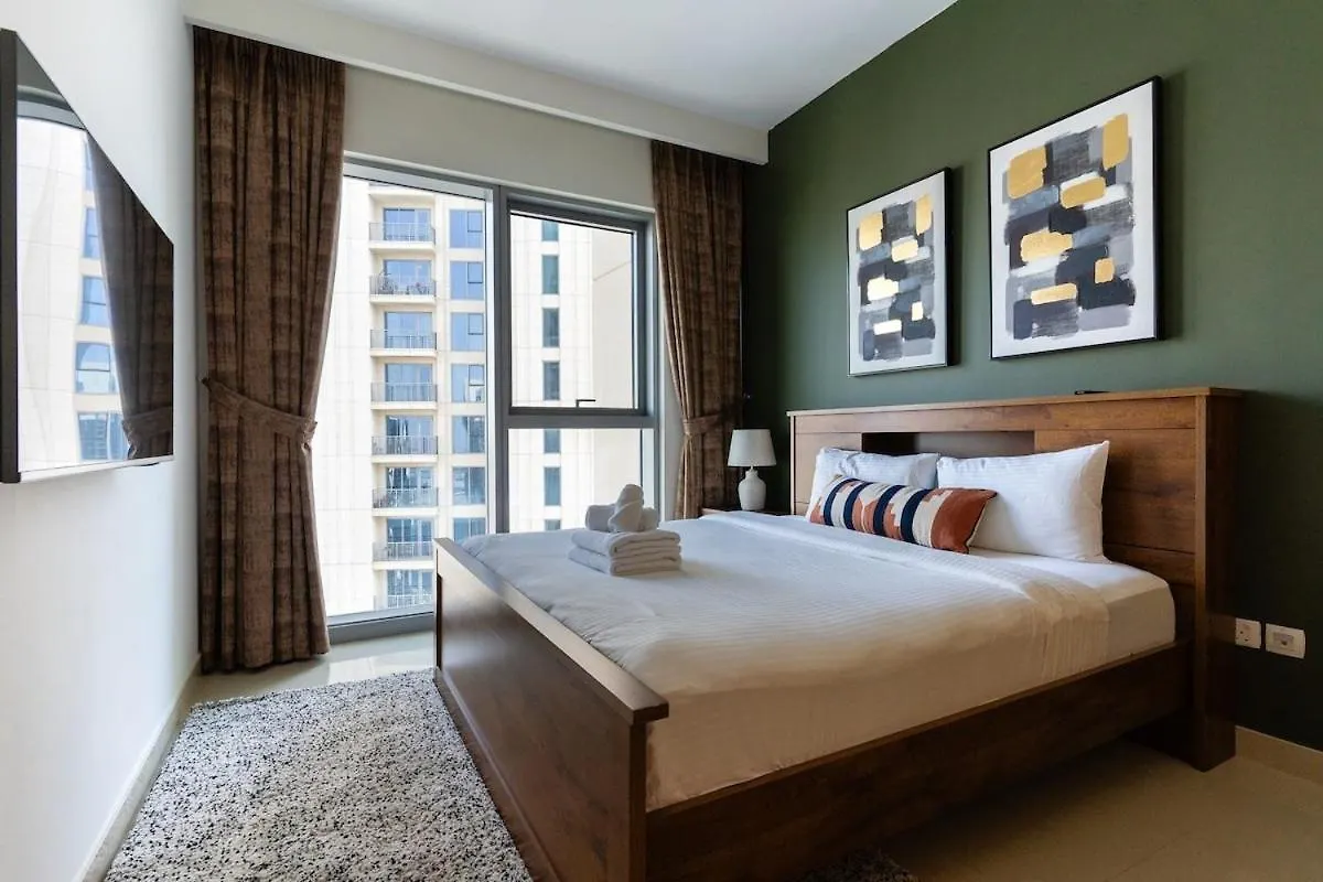 Harbour Views Tower L High Floor L Next To Park L Fits 2 Lejlighed Dubai